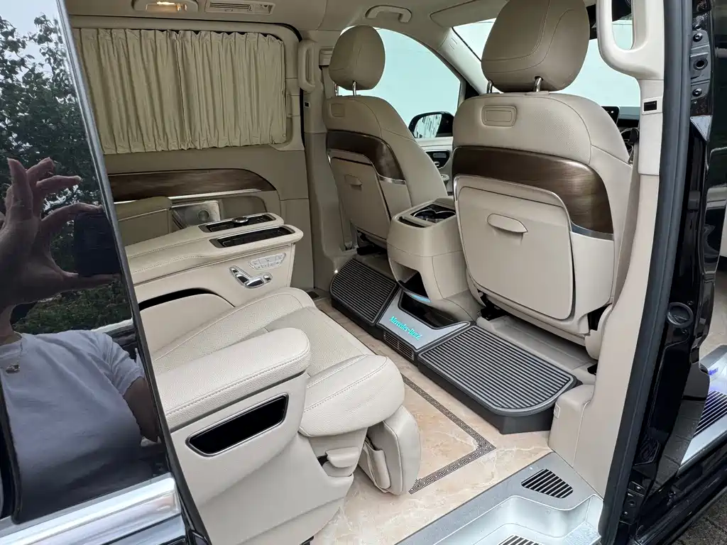 Mercedes-Benz V-Class — миниатюра 29