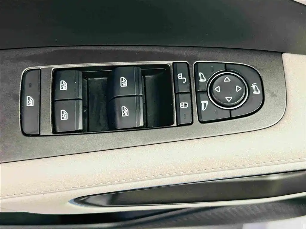 BYD Yuan UP — миниатюра 19