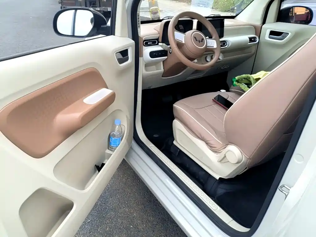 Wuling MINIEV — миниатюра 16