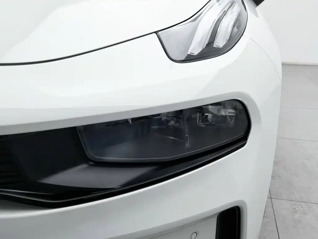 Lynk & Co 03 — миниатюра 7