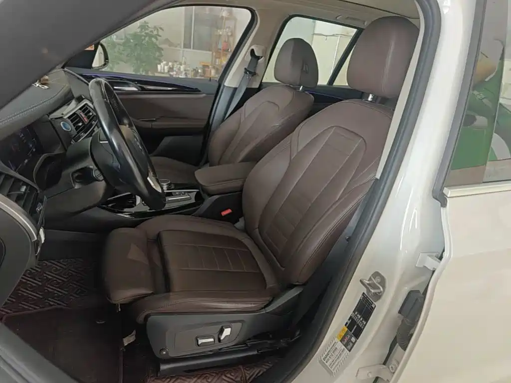 BMW iX3 — миниатюра 15