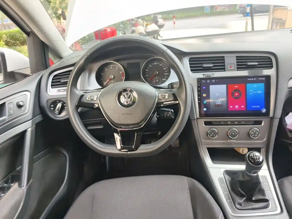 Volkswagen Golf — миниатюра 11