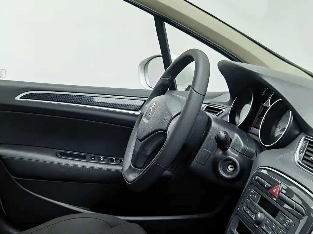 Peugeot 308 — миниатюра 22