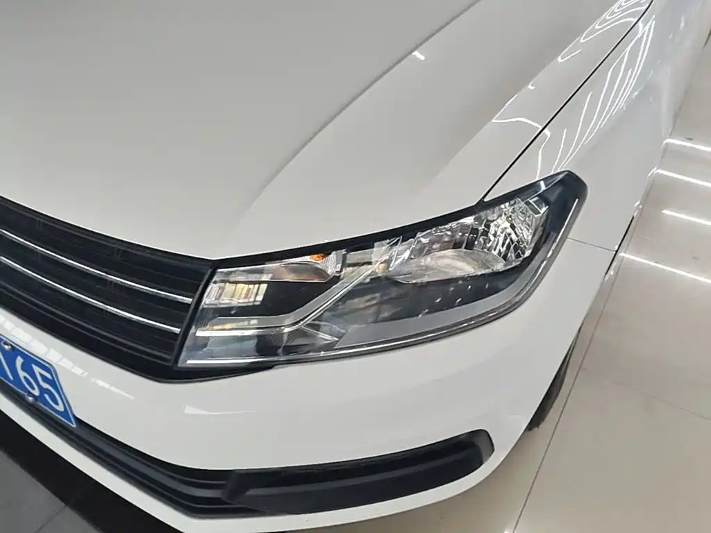 Volkswagen Santana — миниатюра 24