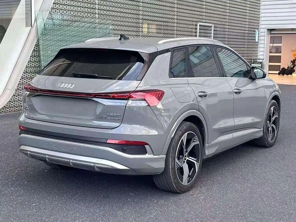 Audi Q4 e-tron — миниатюра 5