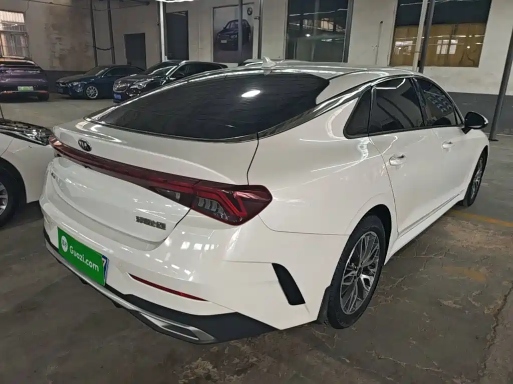 Kia K5 — миниатюра 7