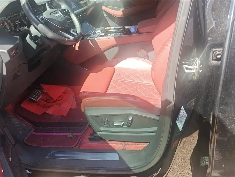 Audi Q6 2024 45 TFSI quattro 6 мест