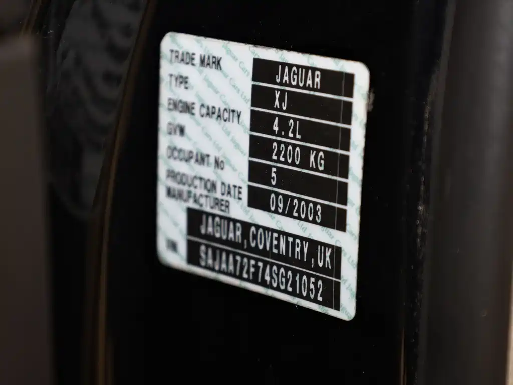 Jaguar XJ — миниатюра 4