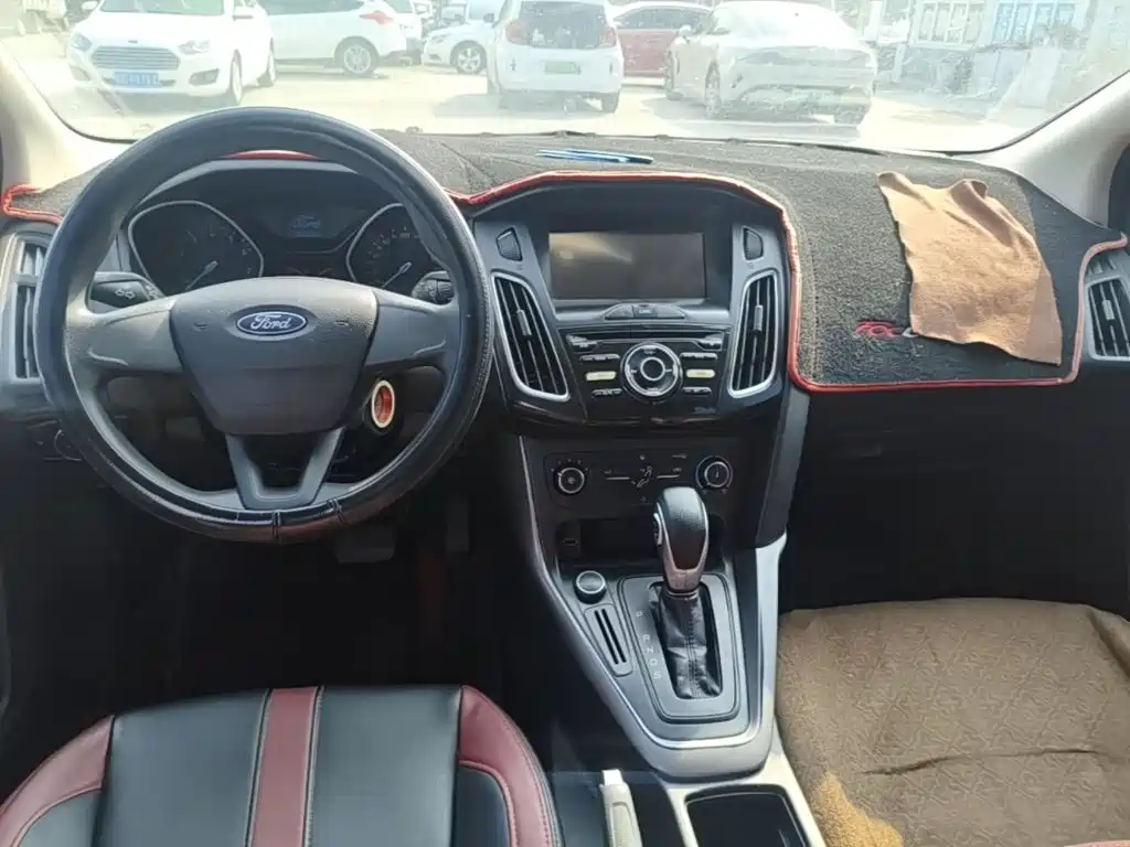Ford Focus — миниатюра 10
