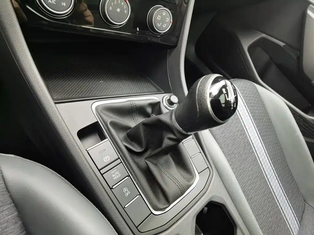 Volkswagen Sagitar — миниатюра 13