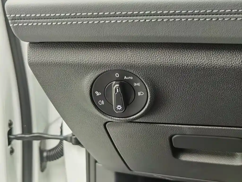 Volkswagen Sagitar — миниатюра 21