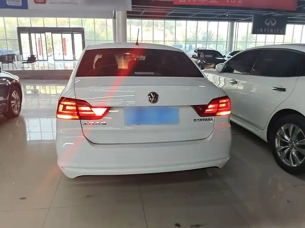 Volkswagen Santana — миниатюра 6
