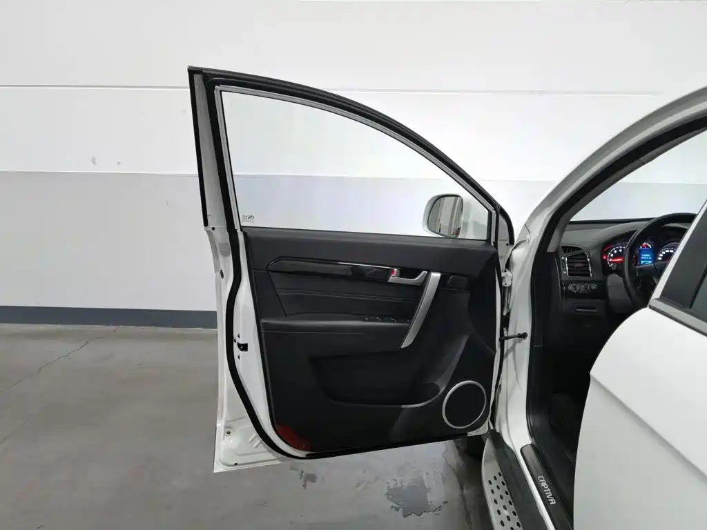 Chevrolet Captiva — миниатюра 8