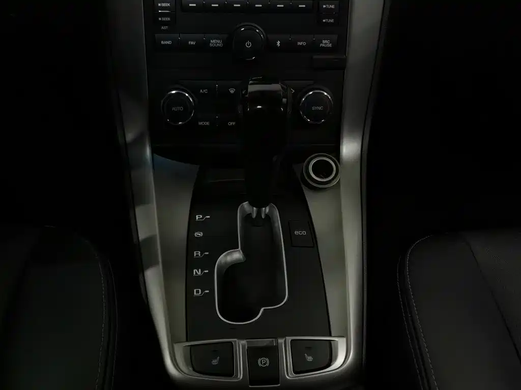 Chevrolet Captiva — миниатюра 13