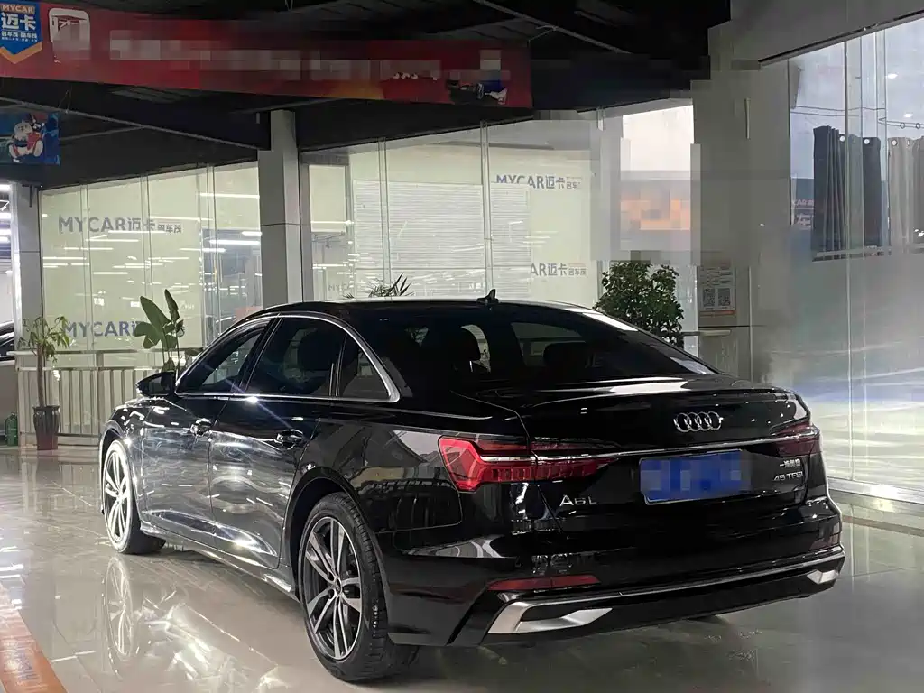 Audi A6L 2023 40 TFSI Luxury