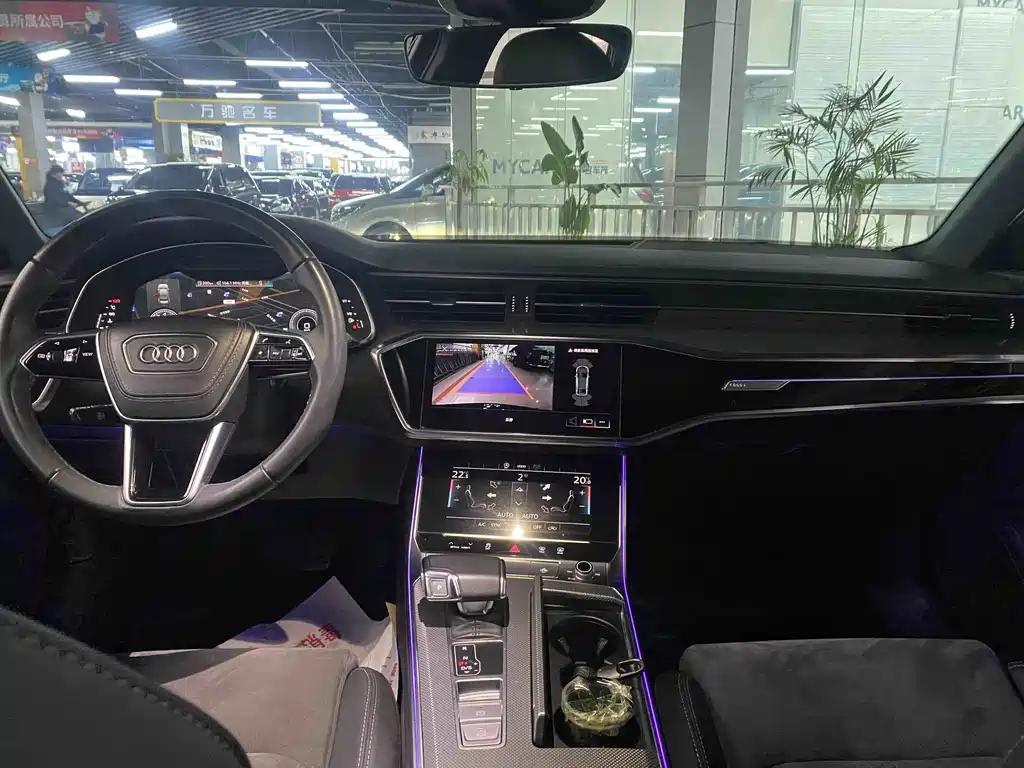 Audi A6L 2023 40 TFSI Luxury