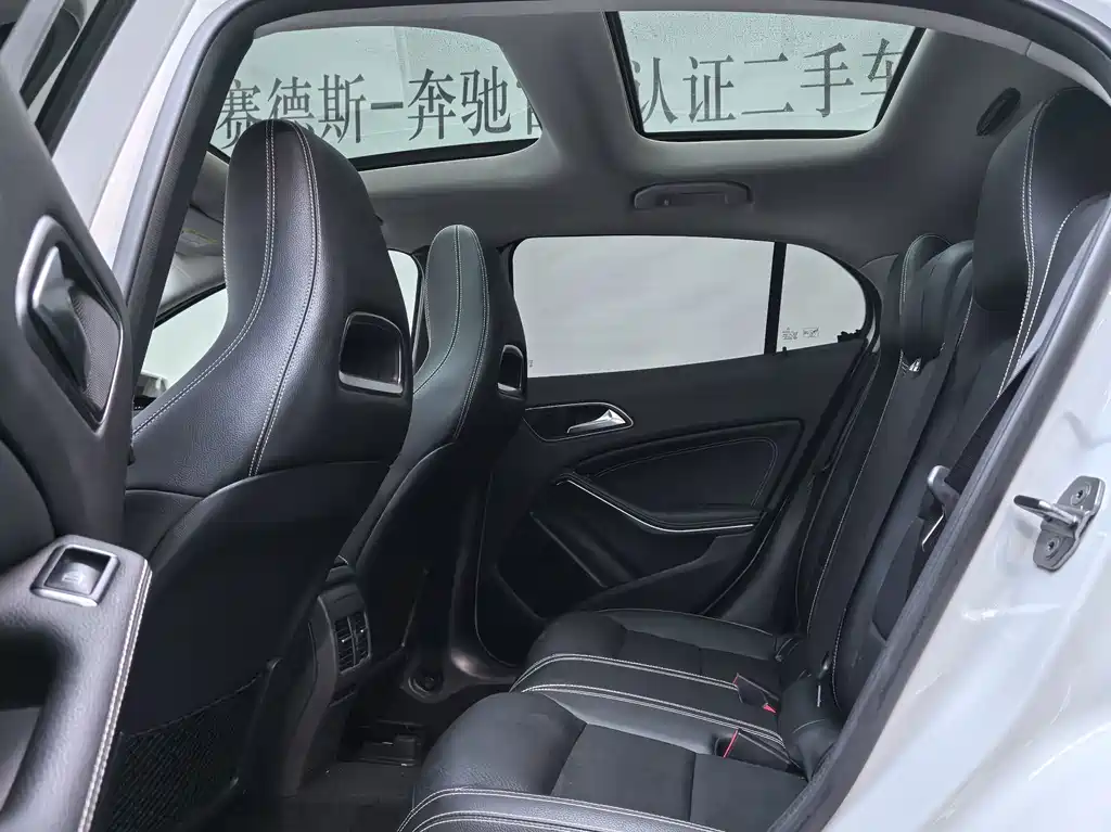 Mercedes-Benz GLA — миниатюра 7