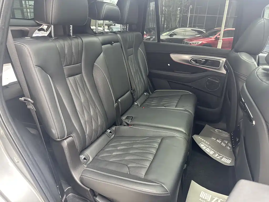 GAC GS8 2022 2.0TM Luxury ( мест)