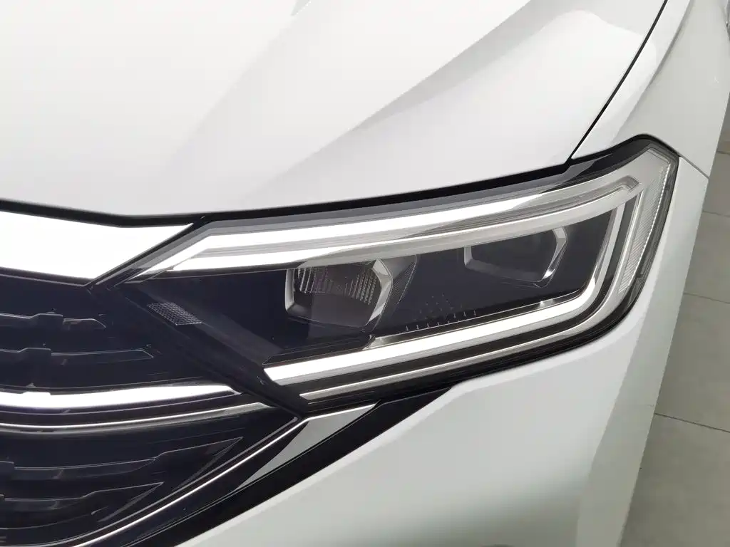 Volkswagen Sagitar — миниатюра 7