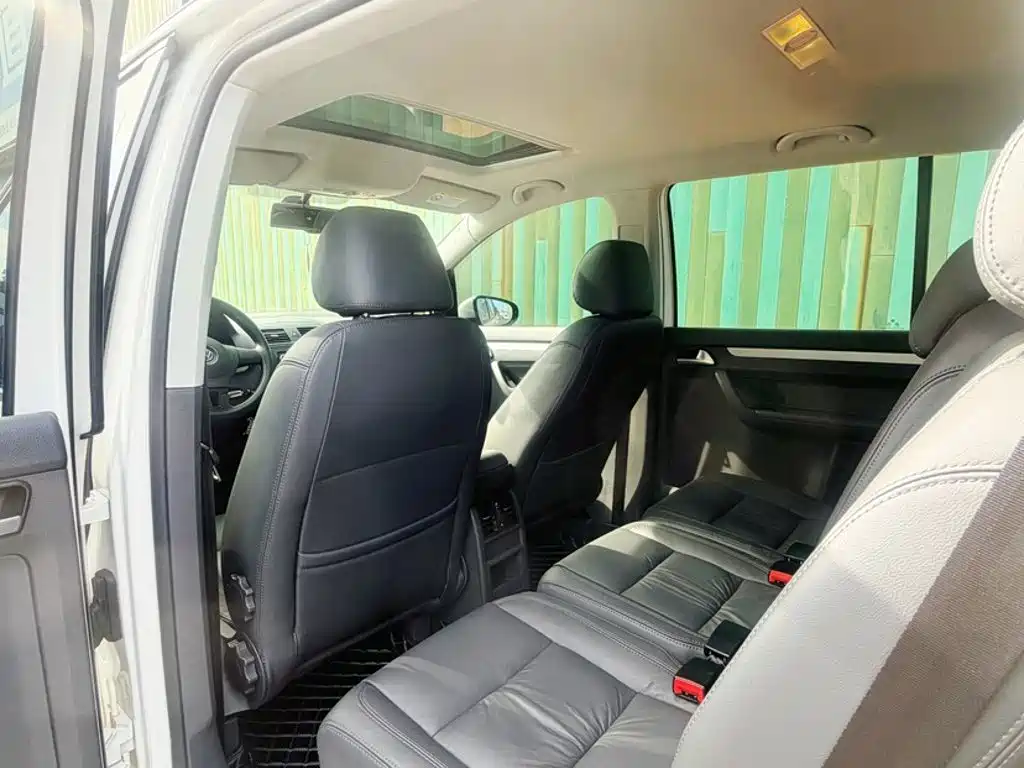 Volkswagen Touran — миниатюра 14