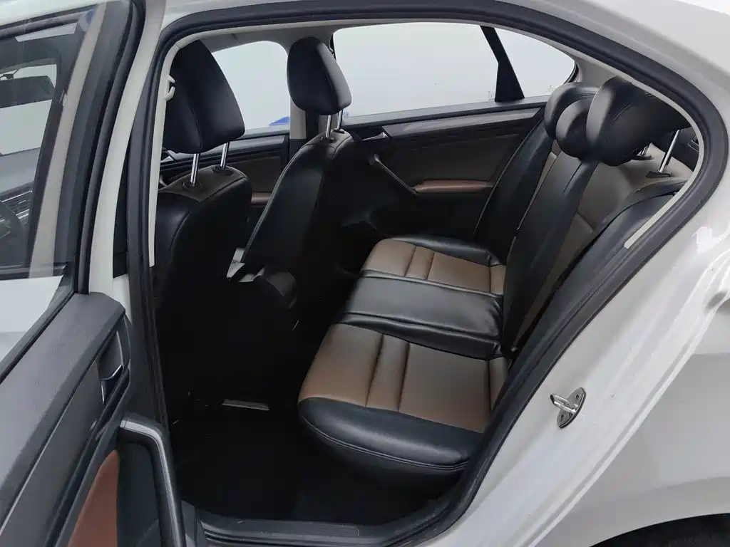 Volkswagen Bora — миниатюра 15