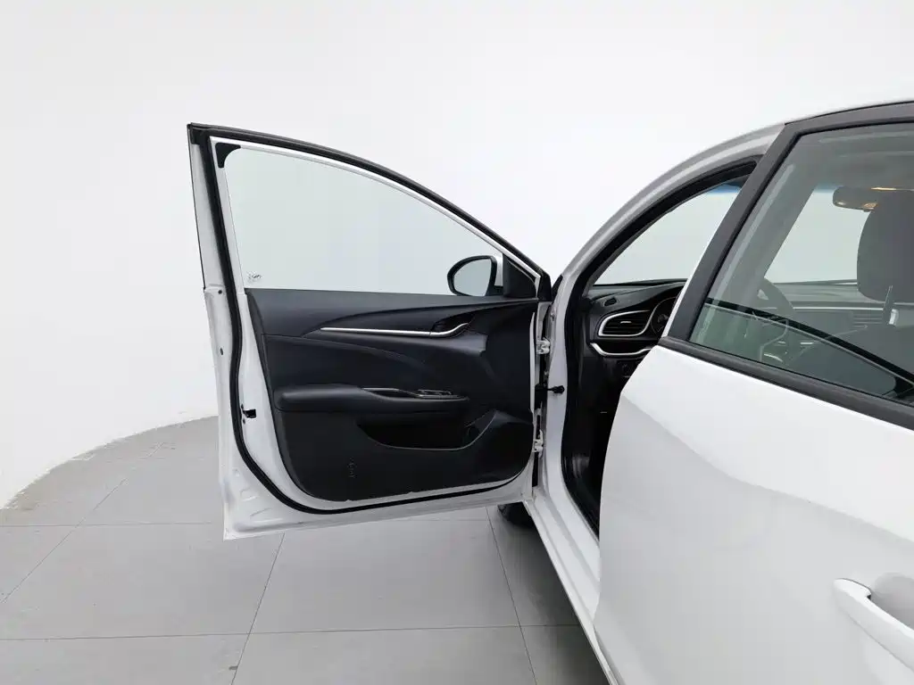 Buick Excelle — миниатюра 8