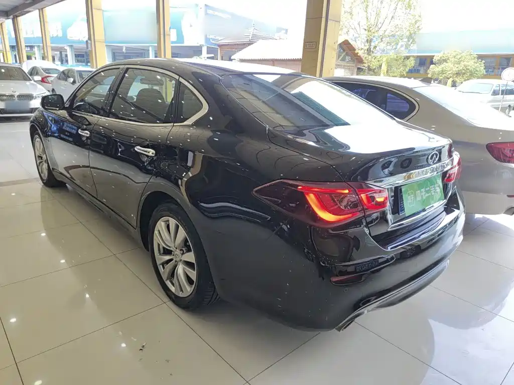 Infiniti Q70 2019 Q70L 2.0T Elite