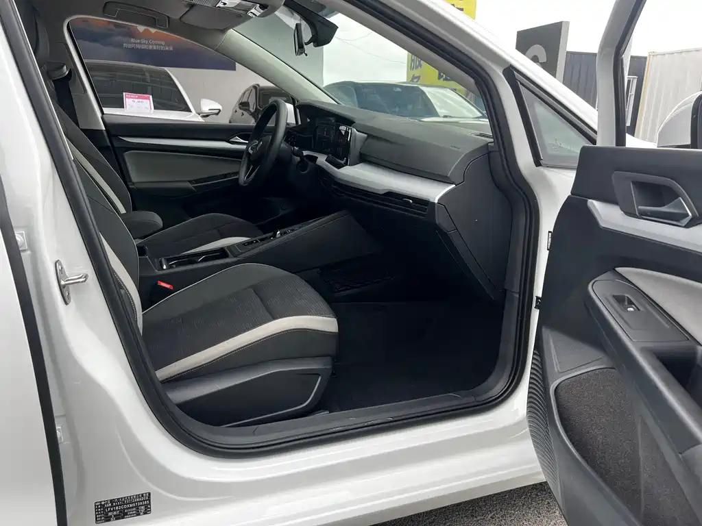Volkswagen Golf — миниатюра 13