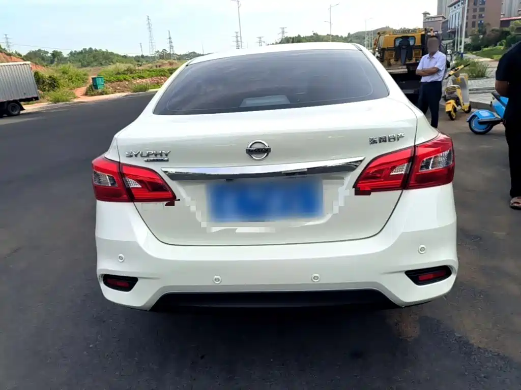 Nissan Sylphy — миниатюра 6