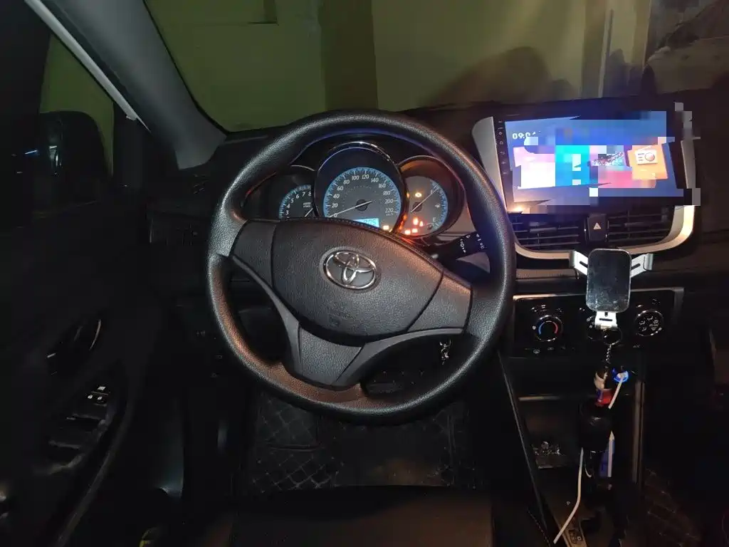 Toyota Yaris L — миниатюра 12