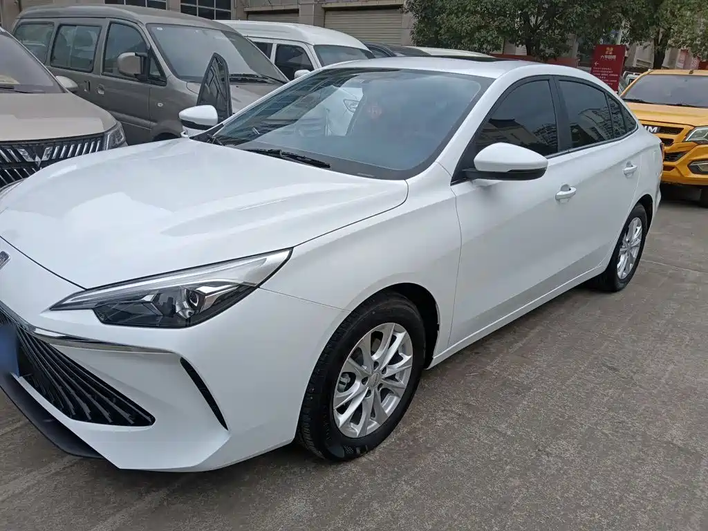 Roewe i5 2023 1.5L CVT Luxury