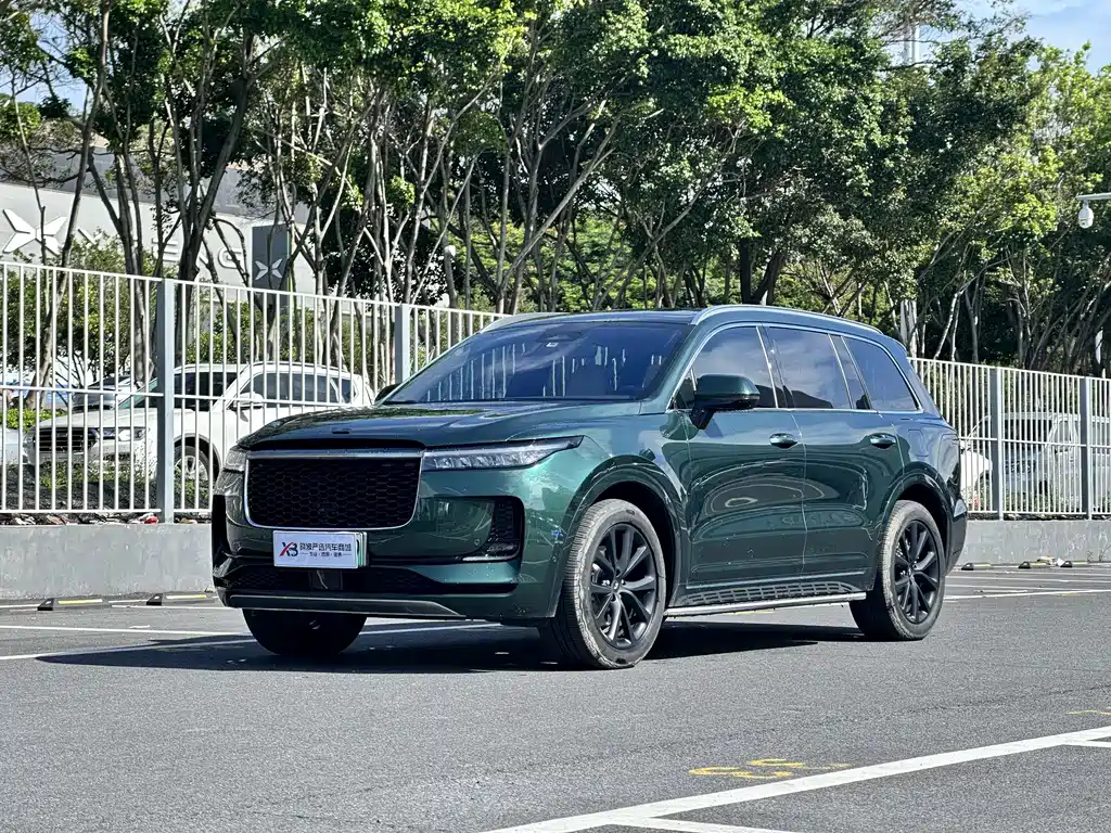Li Auto ONE 2021 6 мест