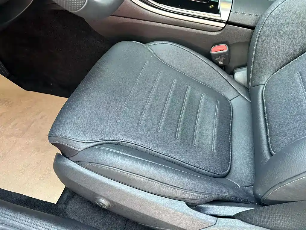 Mercedes-Benz C-Class — миниатюра 21