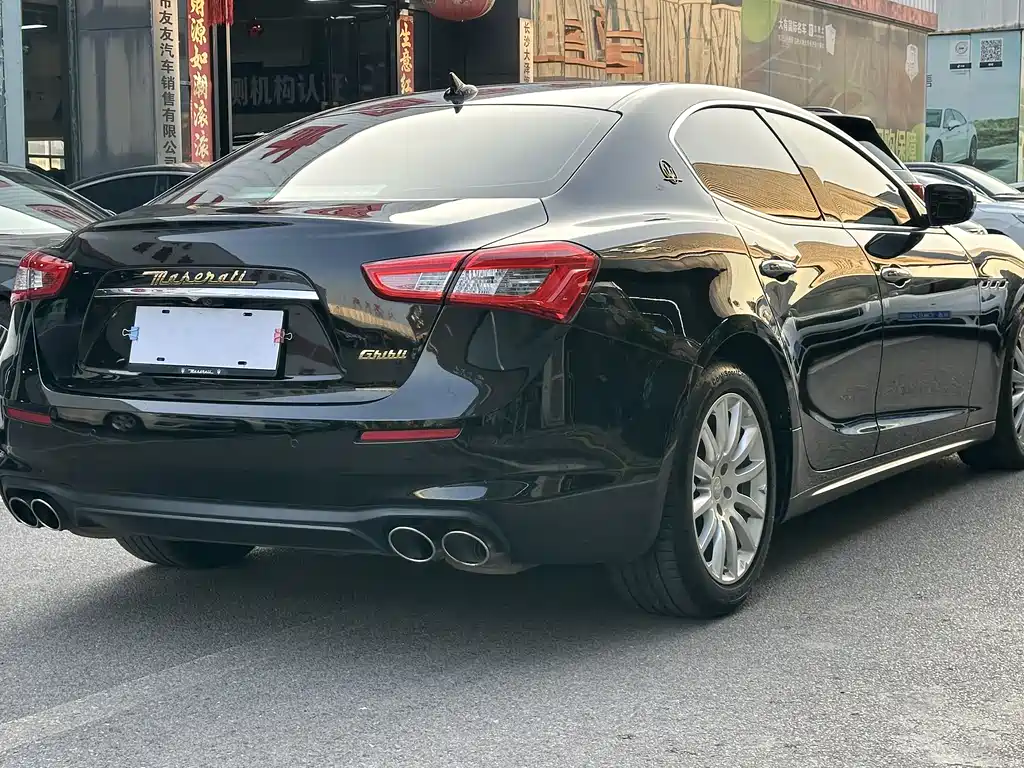 MASERATI GHIBLI