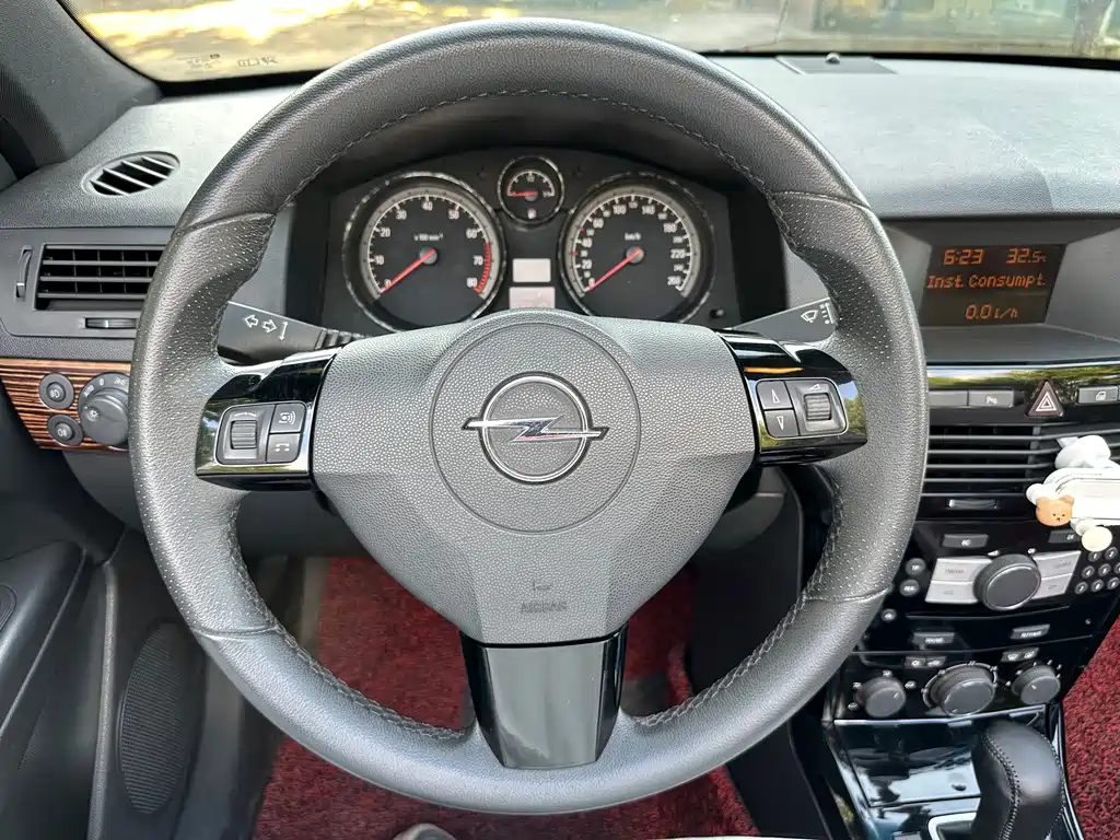 Opel Astra — миниатюра 17