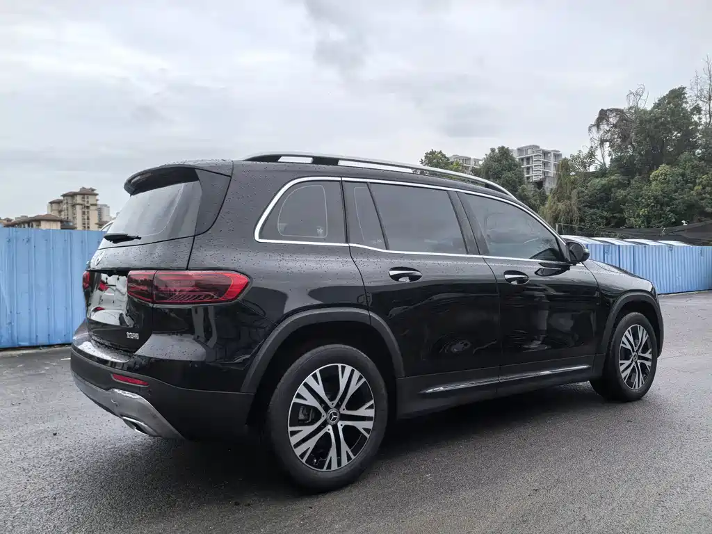 Mercedes-Benz GLB — миниатюра 13
