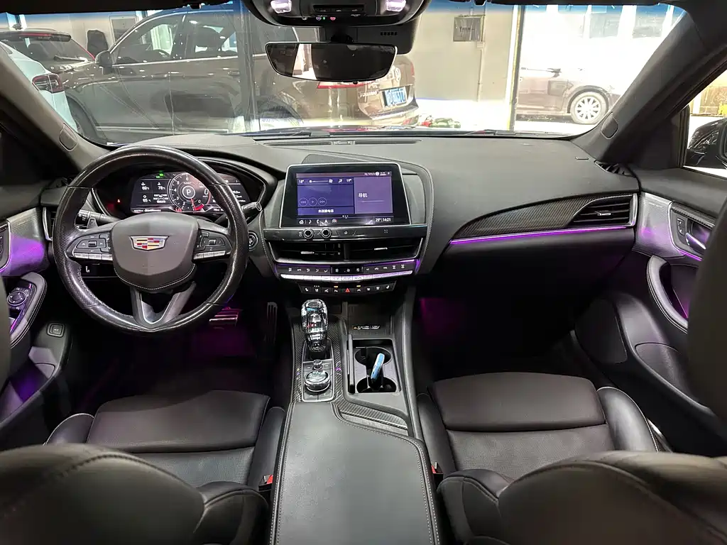 Cadillac CT5 — миниатюра 6