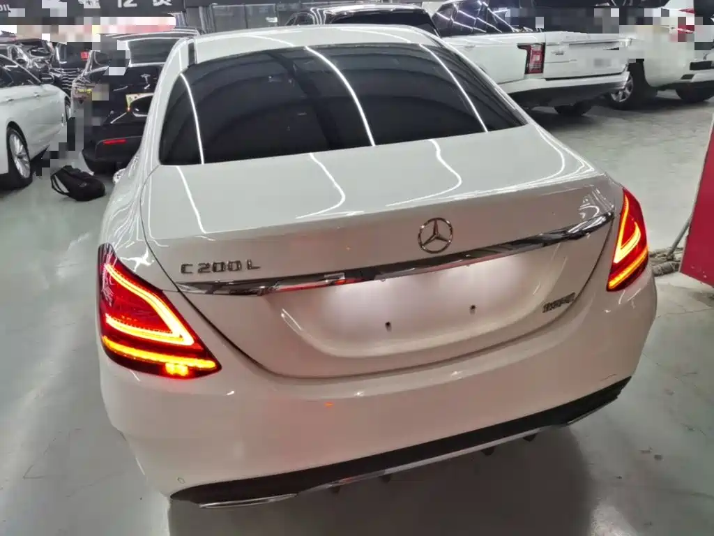 Mercedes-Benz C-Class — миниатюра 6