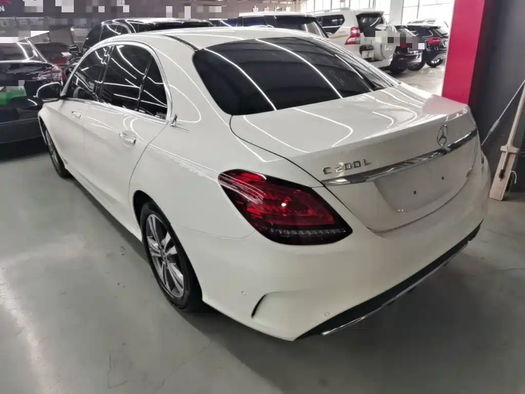 Mercedes-Benz C-Class — миниатюра 5