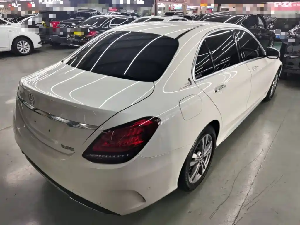 Mercedes-Benz C-Class — миниатюра 7