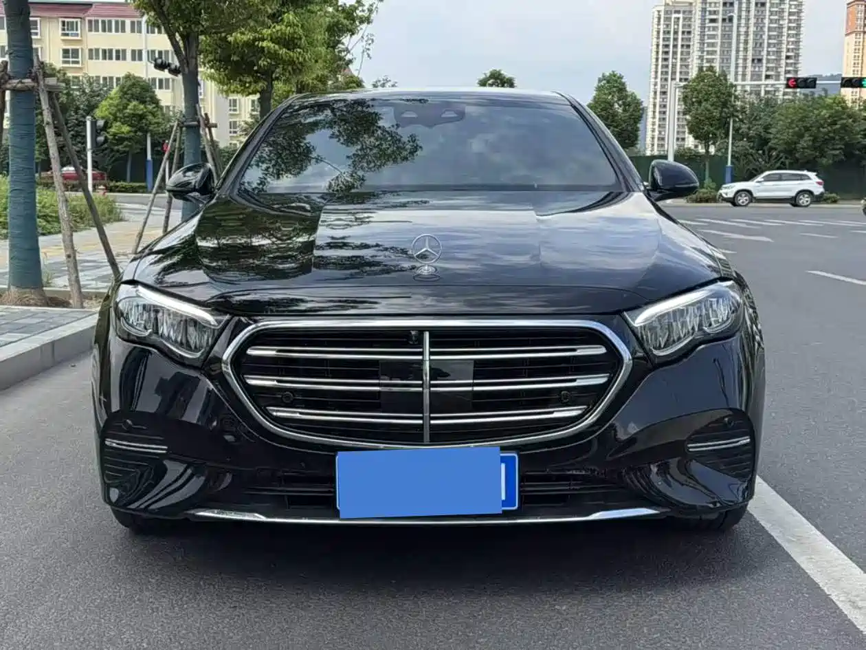 奔驰E级 2025款 E 300 L 豪华型 2025