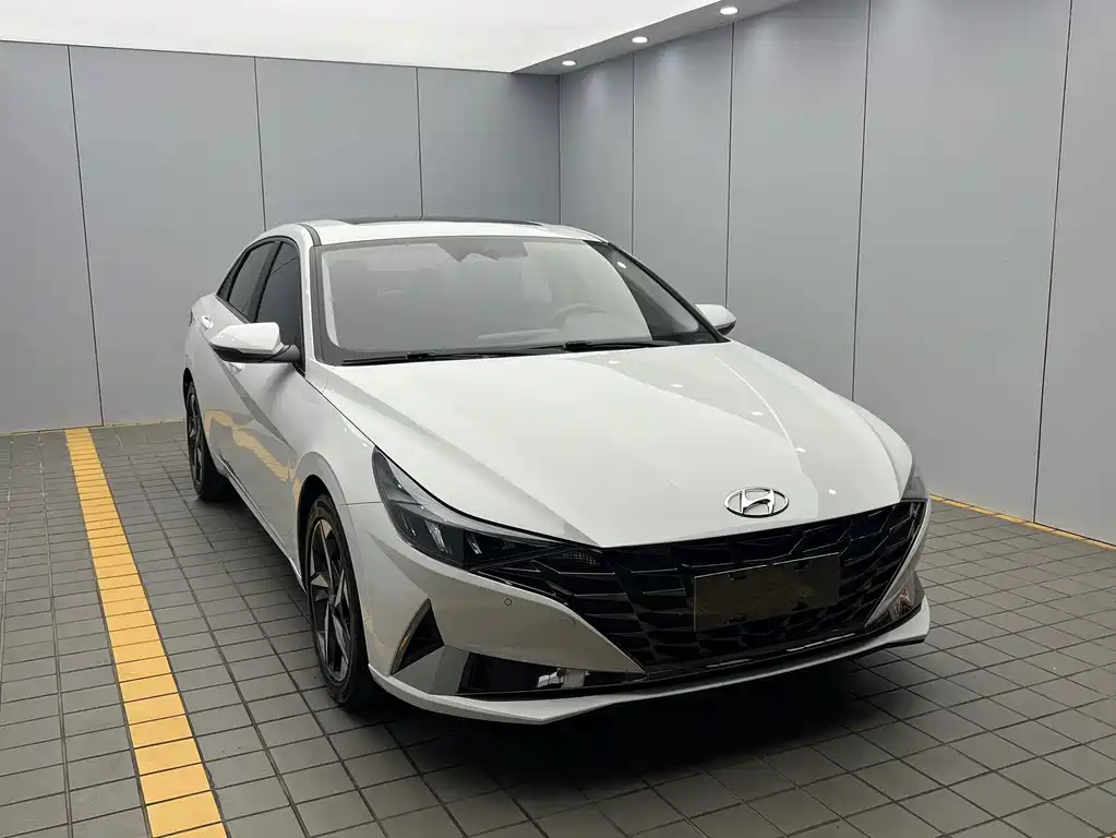 Hyundai Elantra — миниатюра 3