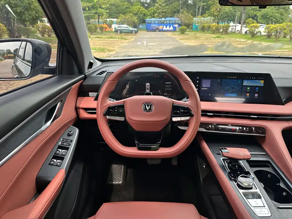 Changan CS75PLUS 2023 — фото 18