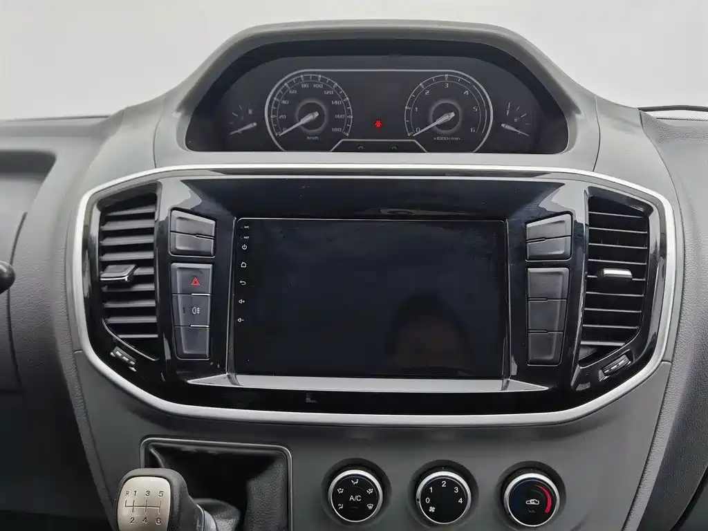 MAXUS V80 — миниатюра 12