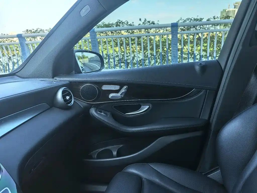 Mercedes-Benz GLC — миниатюра 14