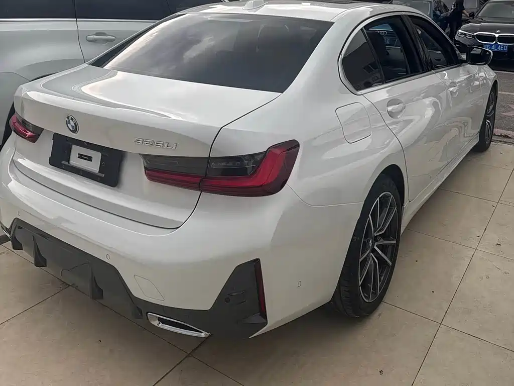 BMW 3 Series — миниатюра 8