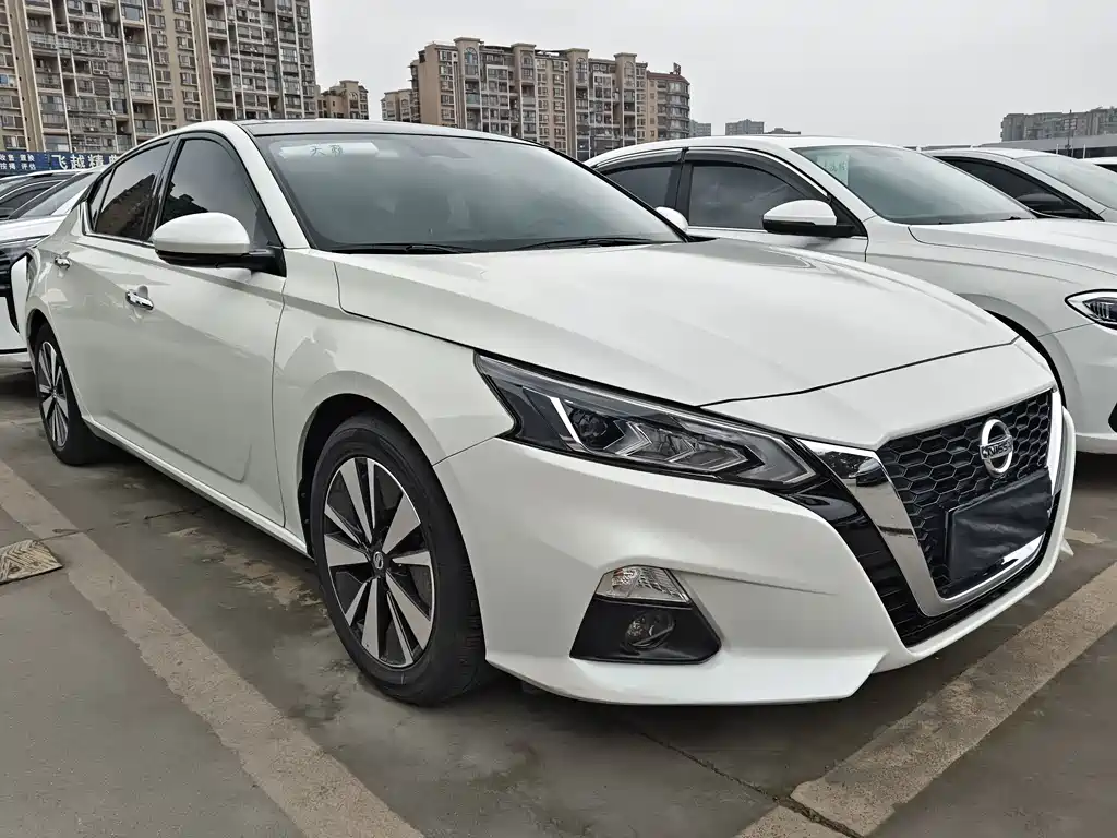 NISSAN TEANA
