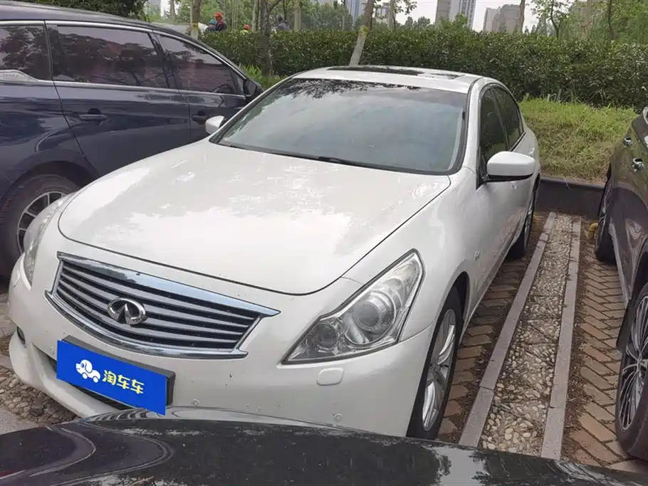 Купить Infiniti G