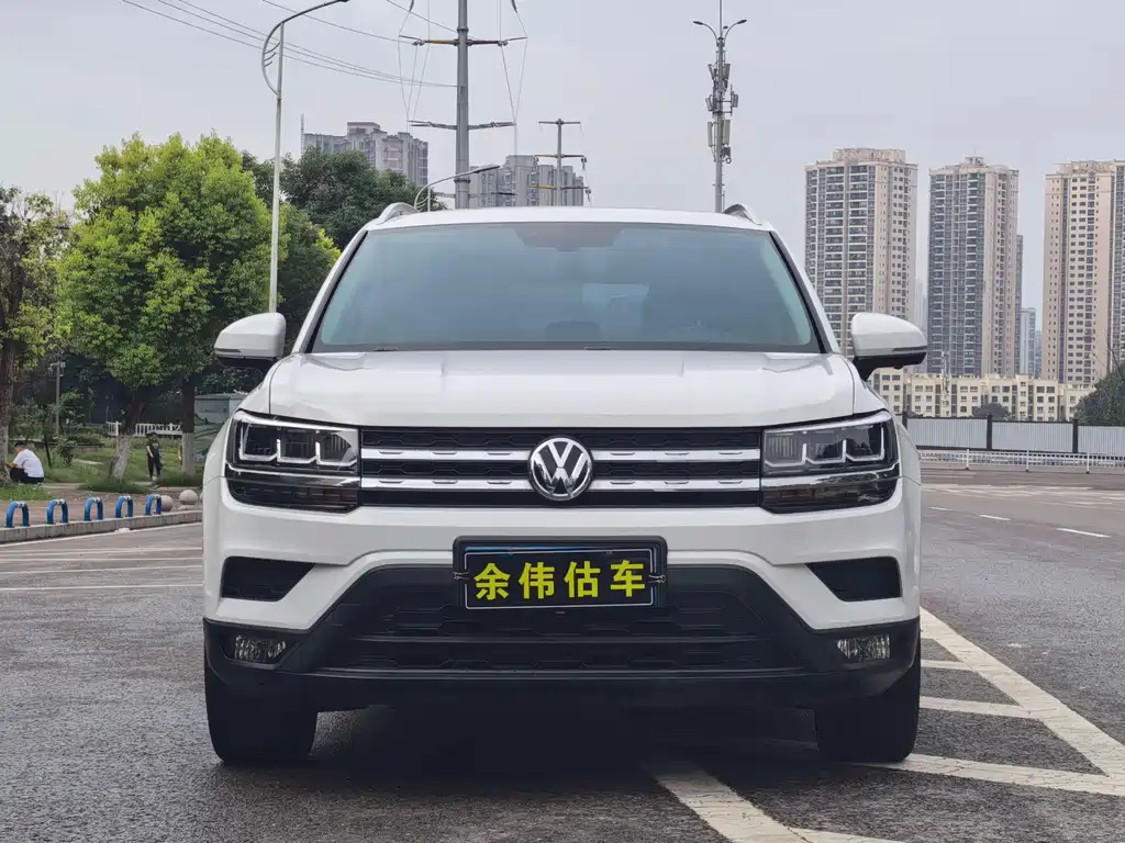 Volkswagen Tharu — миниатюра 2
