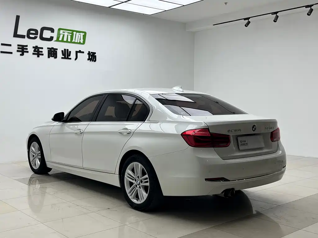 BMW 3 Series — миниатюра 7